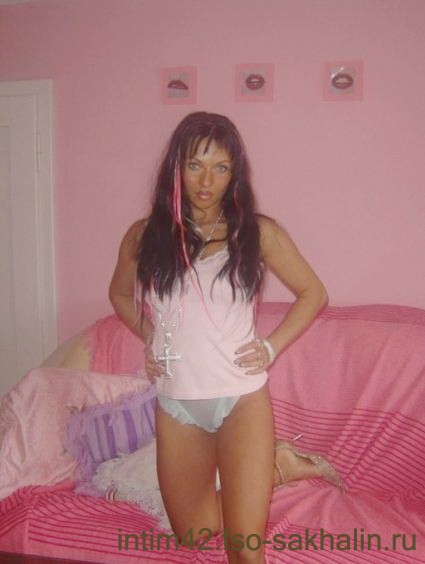 Зоша - секс со страпоном